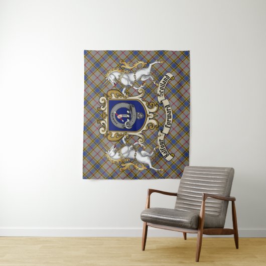 Balfour Clan Badge & Unicorns w.z. Tartan Wandkleed (In situ)