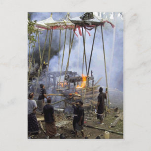 Bali, begrafenisplechtigheid op Balinese plaats Briefkaart