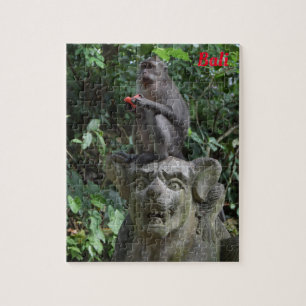Bali Indonesia Temple Statue with Macaque Monkey Legpuzzel