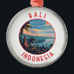 Bali Indonesië Retro Noodlijdende Cirkel Metalen Ornament<br><div class="desc">Bali retro vector reisontwerp. Bali is een eiland in Zuidoost-Azië dat bekend staat om zijn stranden,  tempels en cultuur. Het is ook de thuisbasis van zeeleven,  safariparken en kunst.</div>