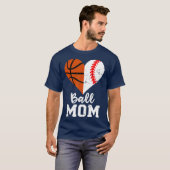 Ball mam Heart Funny Baseball mama T-shirt (Voorkant volledig)