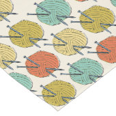 Ballen van wollen garen patroon korte tafelloper (Hoek)