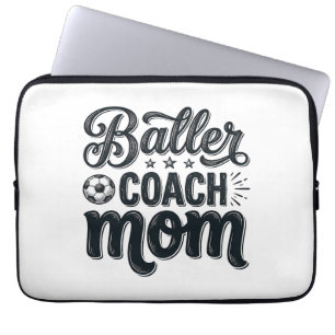 Baller Coach Moeder Vintage Voetbal Shirt Ontwerp_ Laptop Sleeve