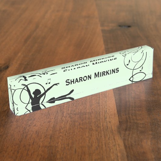 Ballerina Dancing with Music Green Naambordje (Zijkant)