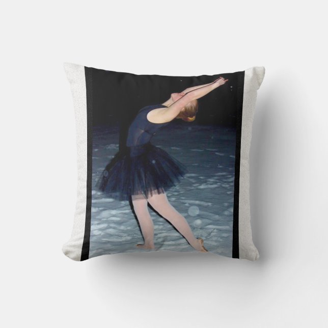 Ballerina in de sneeuw - kussen (Voorkant)