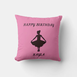 Ballerina is blij met zijn verjaardag.. roze gooit kussen