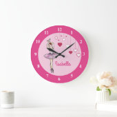 Ballerina met roze klep en tentoon grote klok (Huis)