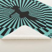 Ballerina op een zwarte en witte abstracte deken. sherpa deken (3/4)