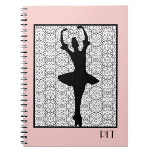 Ballerina Silhouette op een Heart Mandala Pattern Notitieboek