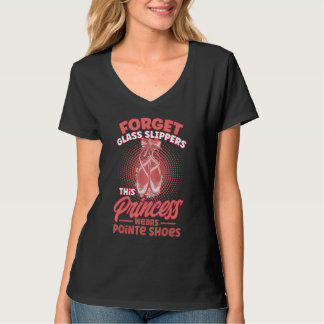 Ballet Dancer Girl Ballerina Princess Wears Pointe T-shirt