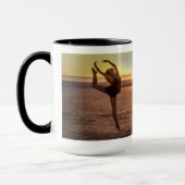 Ballet op de Mok Beach (Links)