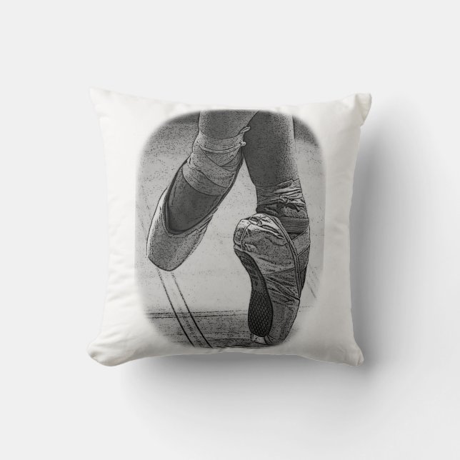 ballet schoenen op pointe vintage zwart_wit kussen (Voorkant)
