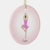 Balletdanser, gekleed in lichtroze keramisch ornament (Rechts)