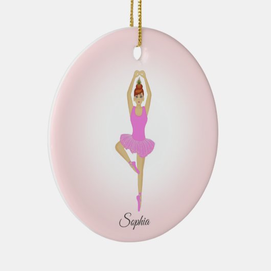 Balletdanser, gekleed in lichtroze keramisch ornament (Rechts)