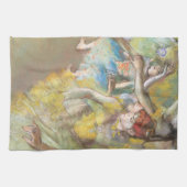 Balletdansers op het podium door Edgar Degas Theedoek (Horizontaal)