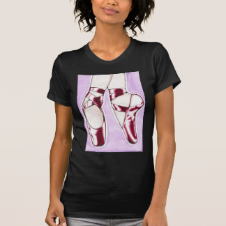 Balletpanelen met rode schokken t-shirt