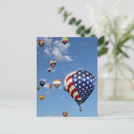 Ballon voor rode, witte en blauwe warme lucht briefkaart (Staand voorkant)