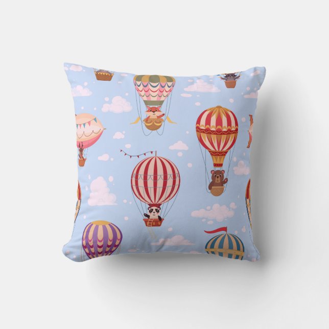 Balloon Buddies Throw Pillow Kussen (Voorkant)
