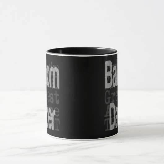 Ballroom Dancer Extraordinaire Mok (Midden)