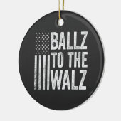 Ballz naar de Walz Harris Walz verkiezing 2024 Keramisch Ornament (Links)