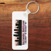 Baltimore Skyline Latitude en Lengtegraad Sleutelhanger (Achterkant)