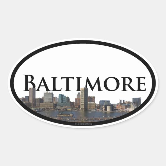 Baltimore Skyline met Baltimore in de lucht Ovale Sticker (Voorkant)