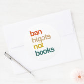 Ban Bigots not Books Ronde Sticker (Envelop)