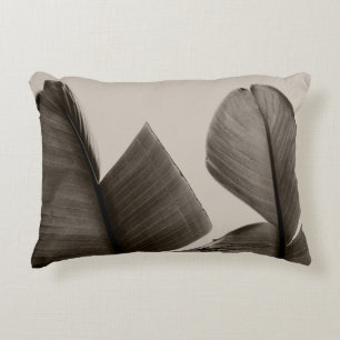 Banaanboombladeren in Sepia Decoratief Kussen