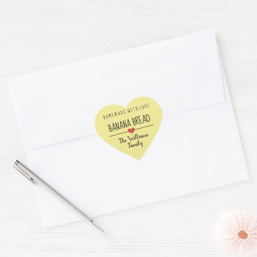 banaanbrood homemade met liefdesgeel hart sticker (Envelop)