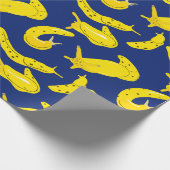 Banana Slugs Bright Geel, Royal Blue Pattered Cadeaupapier (Hoek)