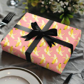 Bananen op roze vruchtpatroon cadeaupapier