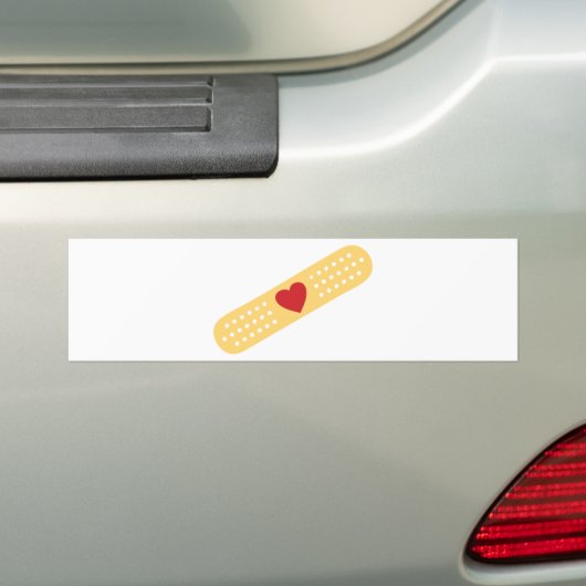 Band-Aid met een rood hart Bumpersticker (Op auto)