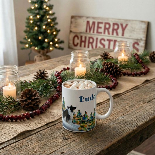 Band-collie in wintersneeuwbos kerstboom koffiemok