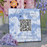 Band met het White & Blue Elegant QR Code Honeymoo Fotoplaat<br><div class="desc">Kute design met harten en elegante scripttypografie in witte en hemelblauwe kleuren. Tekst aan personaliseren.</div>