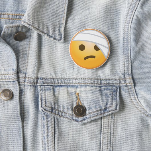 Bandage Face Emoji Ronde Button 5,7 Cm (In situ)