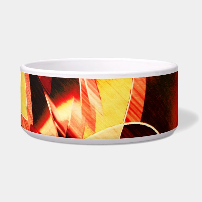 Banden van geel met donkerrood, sterk uitgerekt voerbakje (Voorkant)