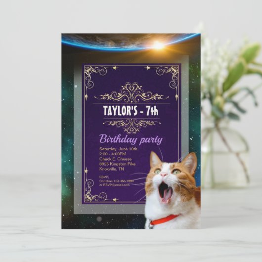 Bang Kat In Ruimte Verjaardag Uitnodiging (Staand voorkant)