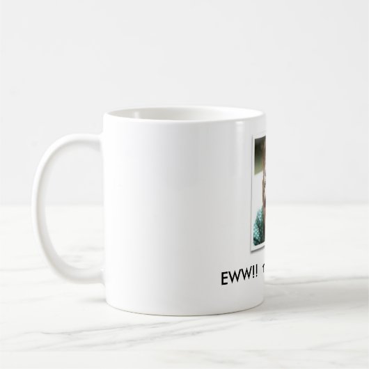 bange aap, EWW!  ochtendadem - Gepersonaliseerd Koffiemok (Links)