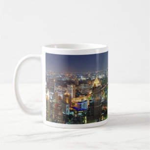 Bangkok Thailand Skyline bij Night Panorama Koffiemok