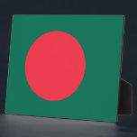 Bangladesh Flag Plaque Fotoplaat<br><div class="desc">Vier nationale trots op een gedurfde en elegante manier met onze Bangladesh Flag Plaque - een ideaal decoratief stuk voor uw huis, kantoor of speciaal evenement! Deze plaquette is gemaakt met aandacht voor detail en toont het levendige groen en rood van de Bengalese vlag in een gepolijst en waardig display....</div>