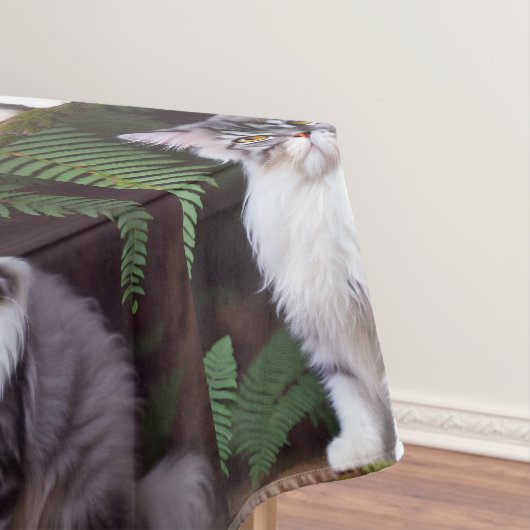 Banjo de Perzische: een pluizig grijs en wit genot Tafelkleed (Voorbeeld)