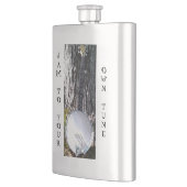 Banjo die tegen een boom ruikt flacon (Links)