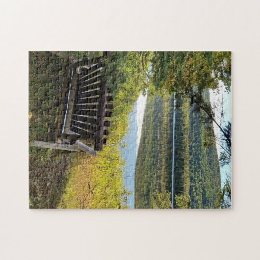 bank met een Uitzicht meer Bailey Bovenop het schi Legpuzzel (Horizontaal)