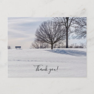 Bank op met sneeuw bedekte heuvel Dank je wel ansi Briefkaart