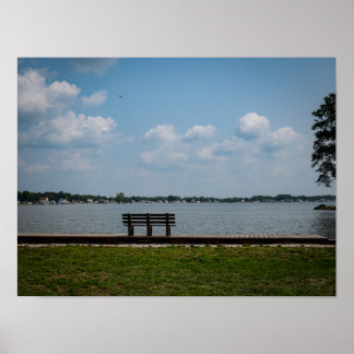 Bankje aan het meer poster