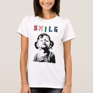 Banksy graffiti Quote SMILE met meisje dat niet gl T-shirt