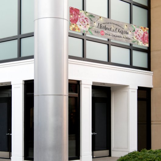 Banner Flowers en String Lights Rustic Wood (Buitenkant Gebouw)