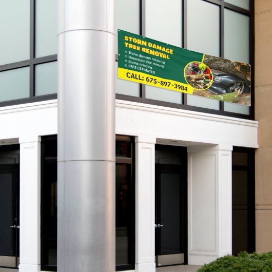 Banner voor storm Damage Clearing Services (Buitenkant Gebouw)