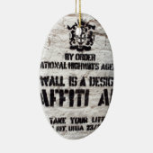 Bansky Designated Graffiti Area Keramisch Ornament (Rechts)