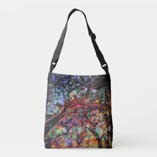 Banyan Roots, Tas (Achterkant)